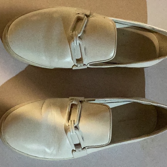 Very nice soft leather lightly worn Michael Kors white leather shoes with chain. - Picture 2 of 10